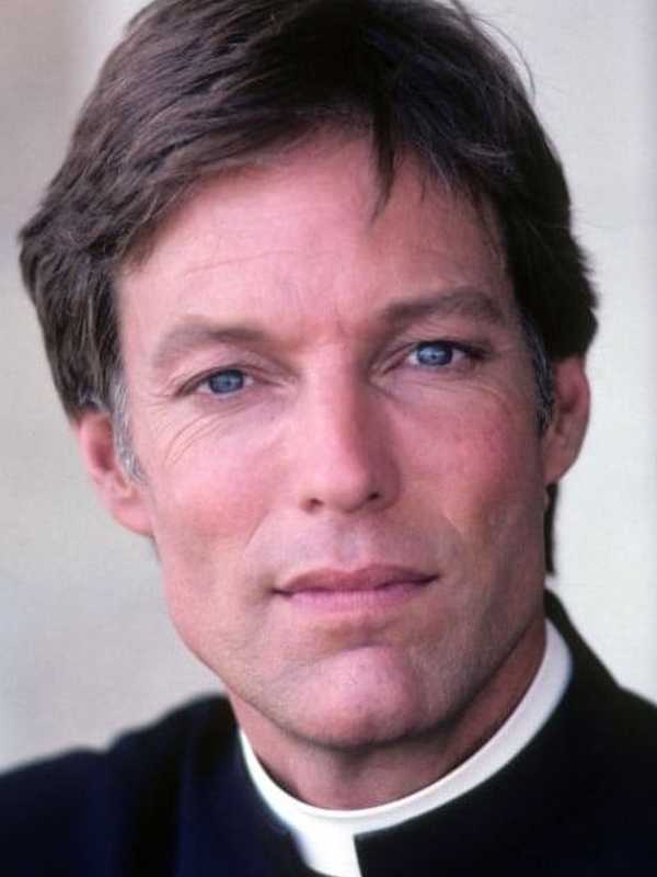 Iconic Actor Richard Chamberlain, Known As ‘King Of Miniseries,’ Dies