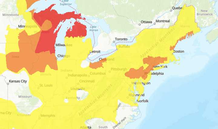 Air quality forecast from Canadian wildfire smoke.